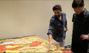 Icon Star Allu Arjun Celebrates Ramayana Heritage, Gifts Sita Ram Kalyanam Painting to Geek Pictures CEO Tomatsu Kosano