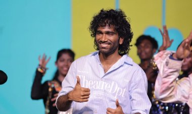 A stylish moment at the  LIKThanksMeet