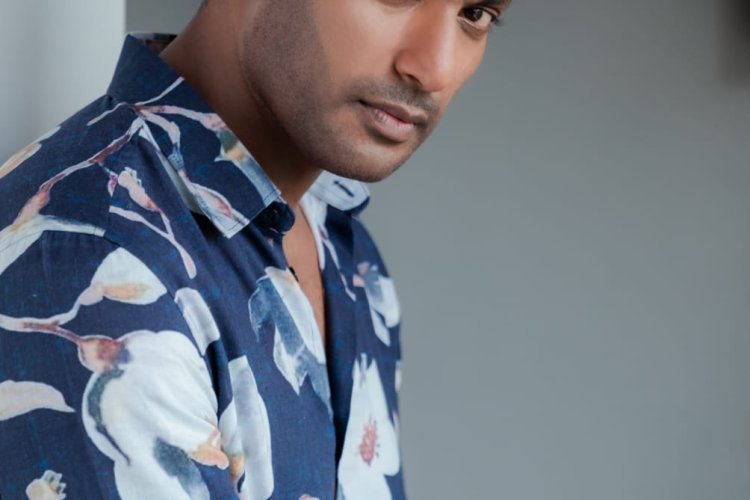 calm and as always positive. Bring on the summer mood!  actor vishal