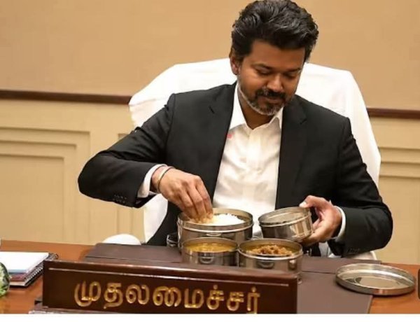 The pinnacle of simplicity .  [ Tamil Nadu Chief Minister ]